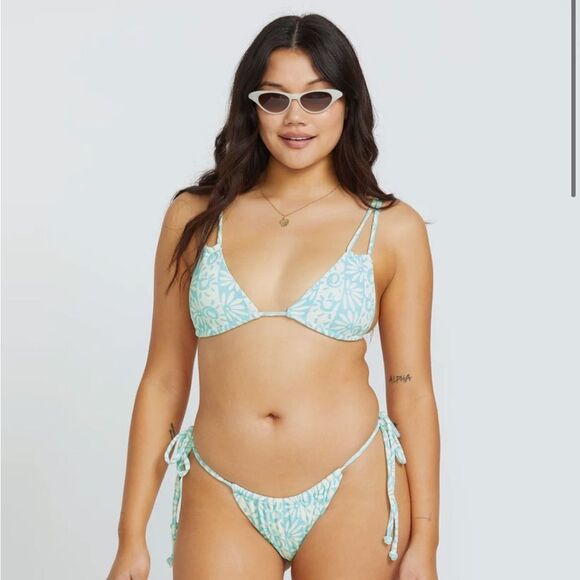 Billabong Happy Dance Skimpy Tie Side Bells Bottom - Picture 3 of 6